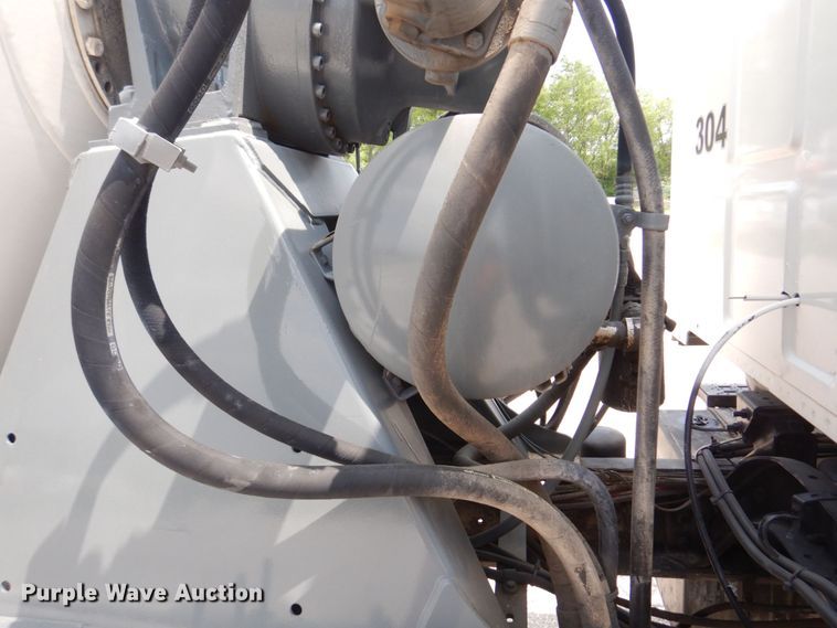 image for item DM7335 2000 Sterling  ready mix truck