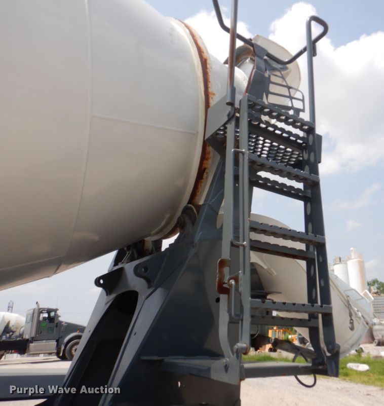 image for item DM7335 2000 Sterling  ready mix truck