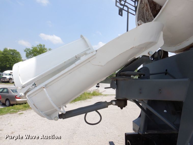 image for item DM7335 2000 Sterling  ready mix truck