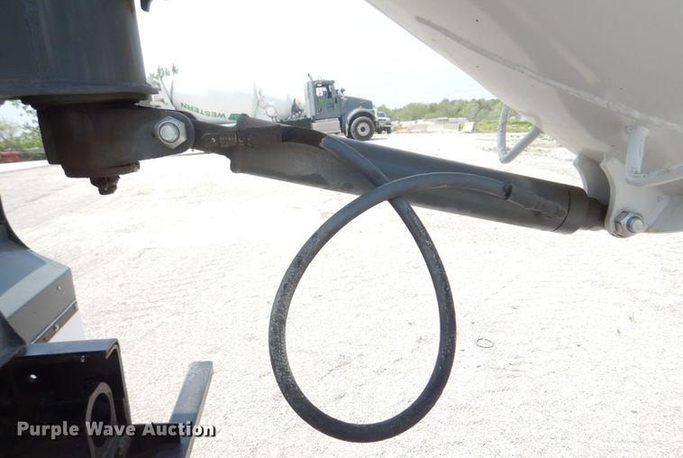 image for item DM7335 2000 Sterling  ready mix truck