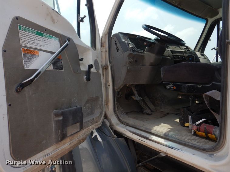 image for item DM7335 2000 Sterling  ready mix truck