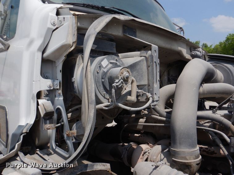 image for item DM7335 2000 Sterling  ready mix truck