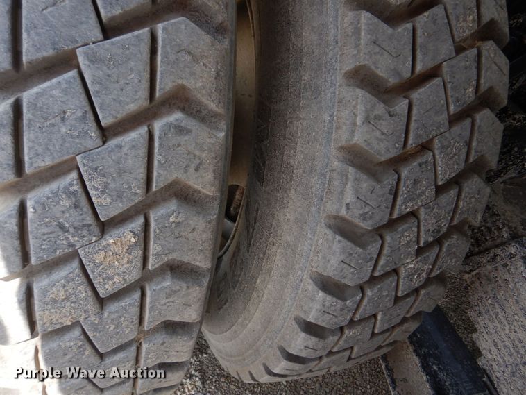 image for item DM7335 2000 Sterling  ready mix truck