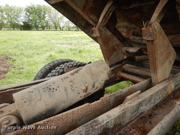 image for item DN1562 1976 Chevrolet C60  dump truck