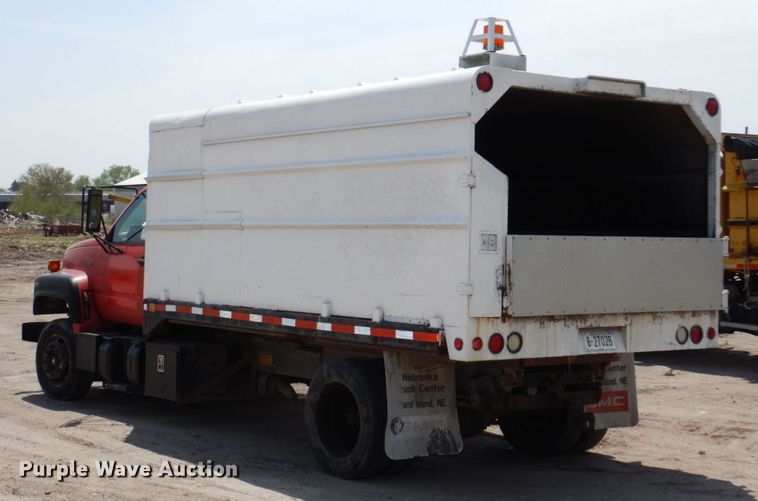 image for item DN7390 1995 GMC TopKick C6500  chipper truck