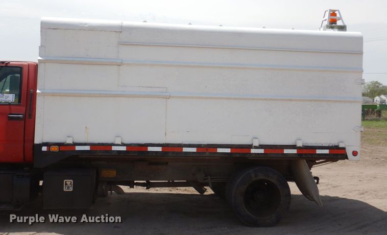 image for item DN7390 1995 GMC TopKick C6500  chipper truck