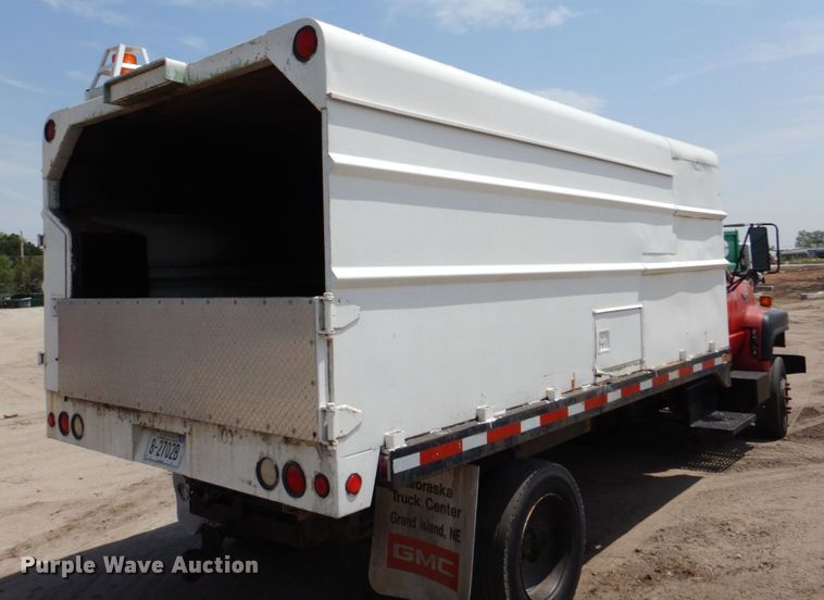 image for item DN7390 1995 GMC TopKick C6500  chipper truck