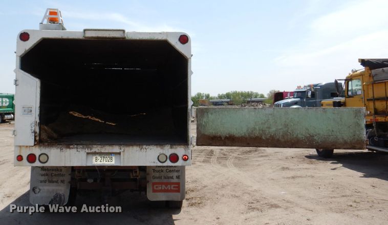 image for item DN7390 1995 GMC TopKick C6500  chipper truck