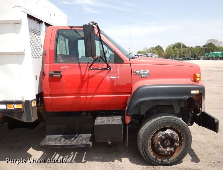 image for item DN7390 1995 GMC TopKick C6500  chipper truck