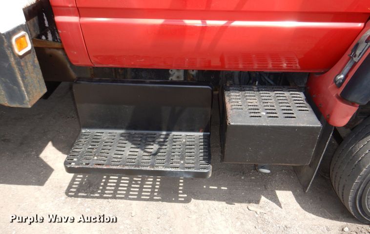 image for item DN7390 1995 GMC TopKick C6500  chipper truck