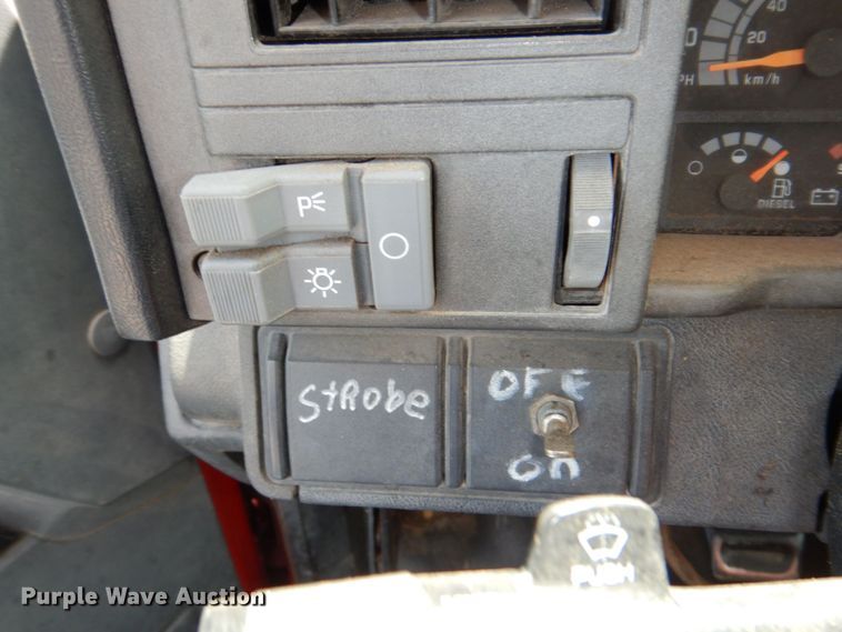 image for item DN7390 1995 GMC TopKick C6500  chipper truck