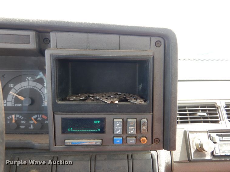 image for item DN7390 1995 GMC TopKick C6500  chipper truck