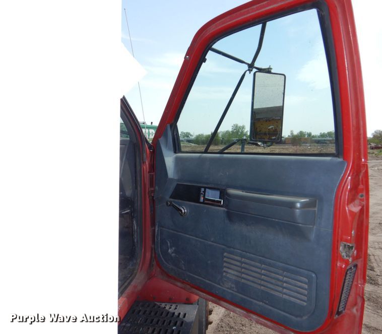 image for item DN7390 1995 GMC TopKick C6500  chipper truck