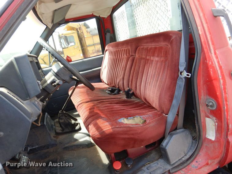 image for item DN7390 1995 GMC TopKick C6500  chipper truck