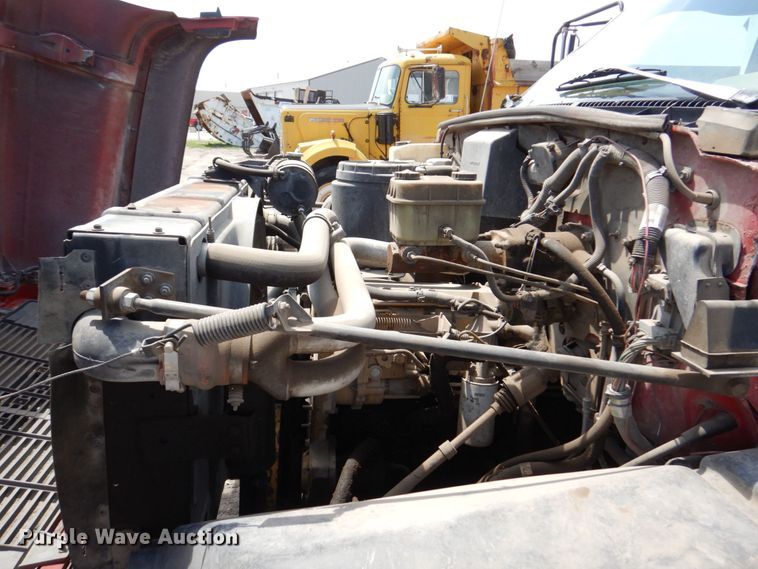 image for item DN7390 1995 GMC TopKick C6500  chipper truck