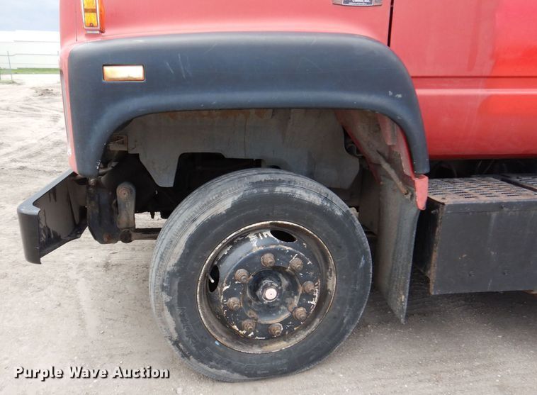 image for item DN7390 1995 GMC TopKick C6500  chipper truck