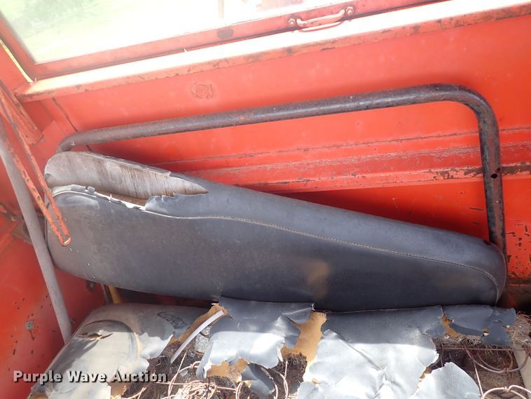 image for item DP4630 1960 Galion 104  rigid frame motor grader