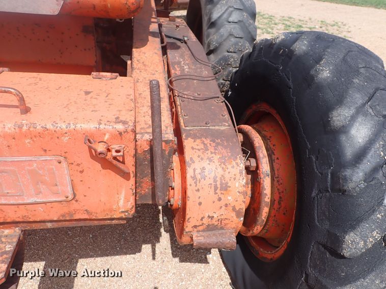 image for item DP4630 1960 Galion 104  rigid frame motor grader