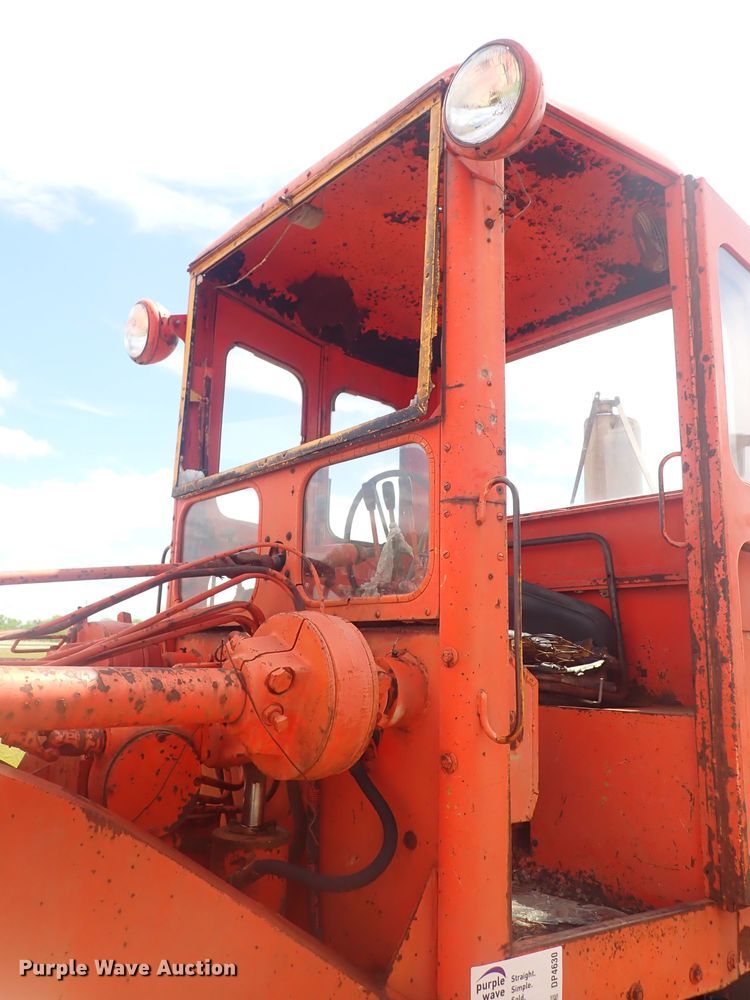 image for item DP4630 1960 Galion 104  rigid frame motor grader