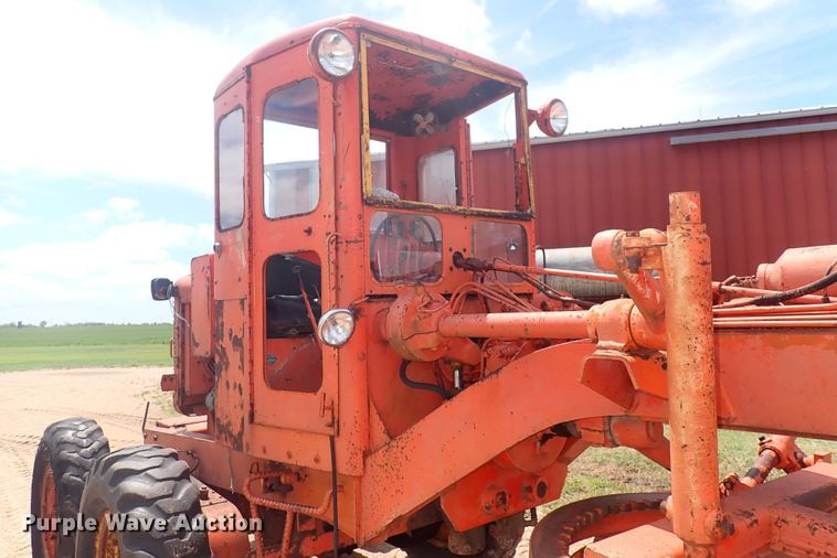 image for item DP4630 1960 Galion 104  rigid frame motor grader