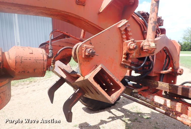 image for item DP4630 1960 Galion 104  rigid frame motor grader