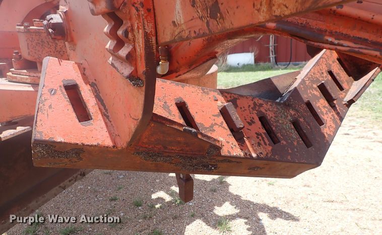 image for item DP4630 1960 Galion 104  rigid frame motor grader