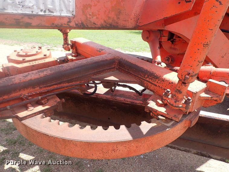 image for item DP4630 1960 Galion 104  rigid frame motor grader