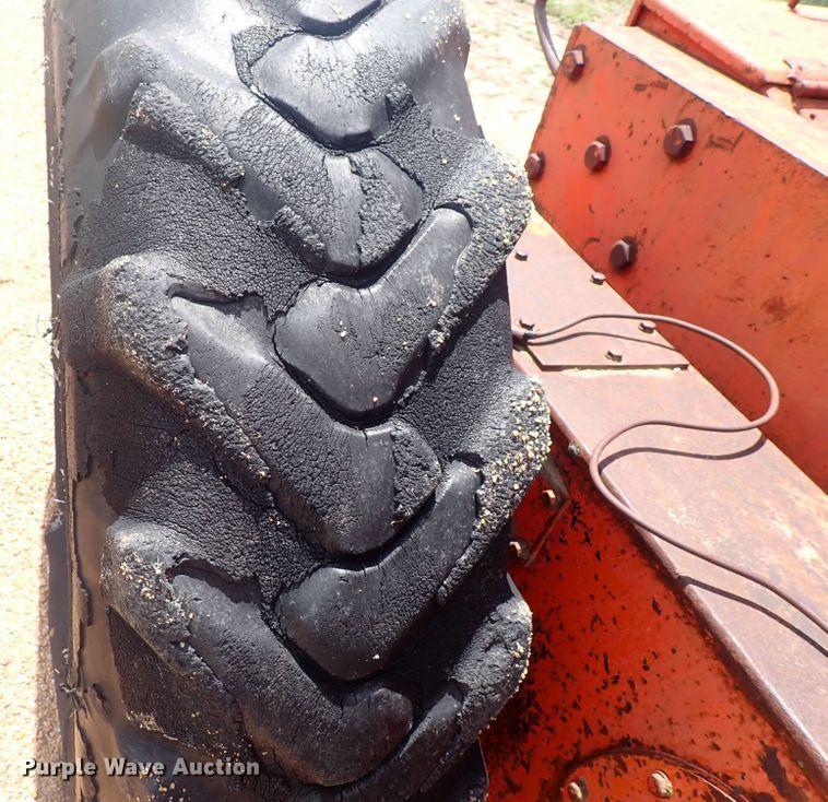 image for item DP4630 1960 Galion 104  rigid frame motor grader