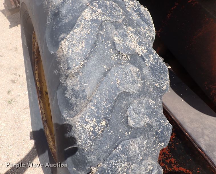 image for item DP4630 1960 Galion 104  rigid frame motor grader