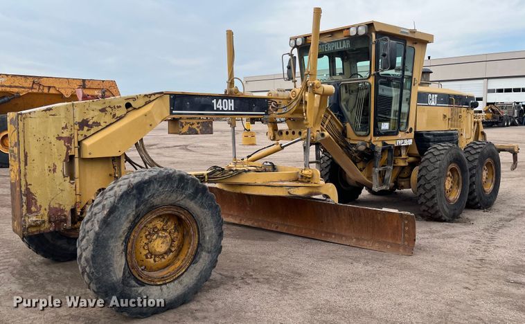 image for item DP4658 2003 Caterpillar 140H  motor grader