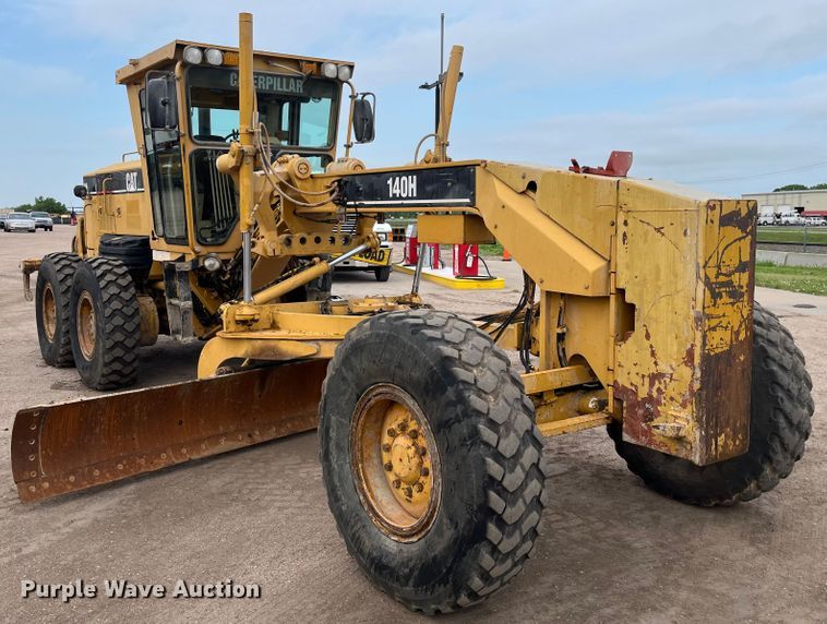 image for item DP4658 2003 Caterpillar 140H  motor grader