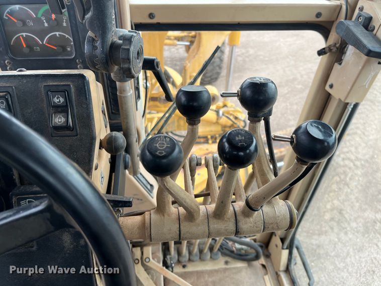 image for item DP4658 2003 Caterpillar 140H  motor grader