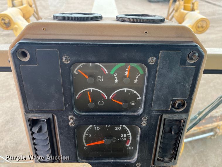 image for item DP4658 2003 Caterpillar 140H  motor grader