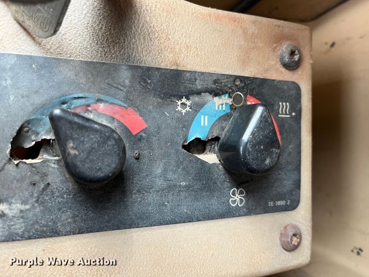 image for item DP4658 2003 Caterpillar 140H  motor grader