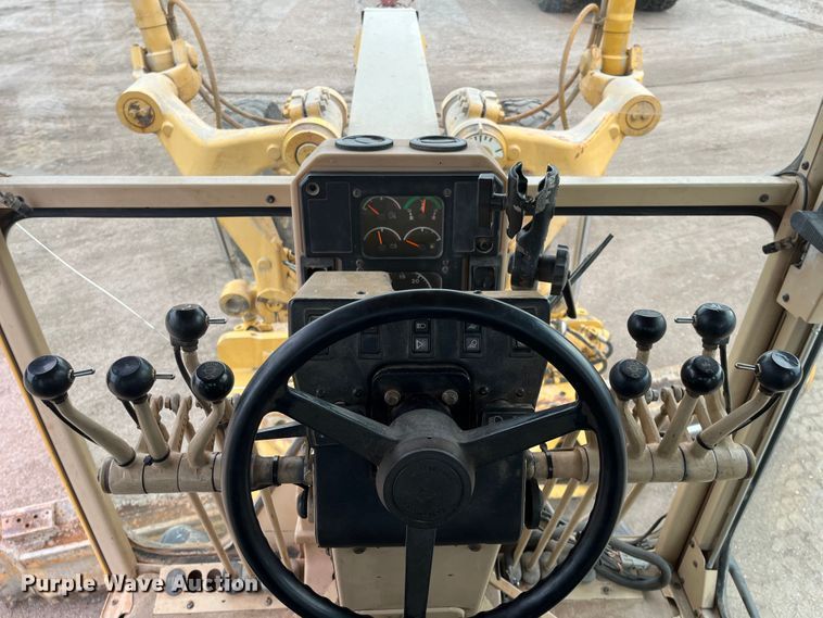 image for item DP4658 2003 Caterpillar 140H  motor grader