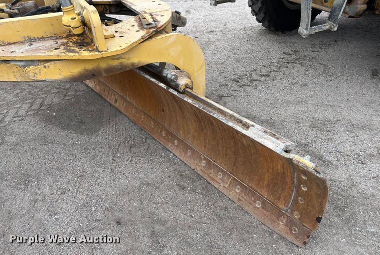 image for item DP4658 2003 Caterpillar 140H  motor grader