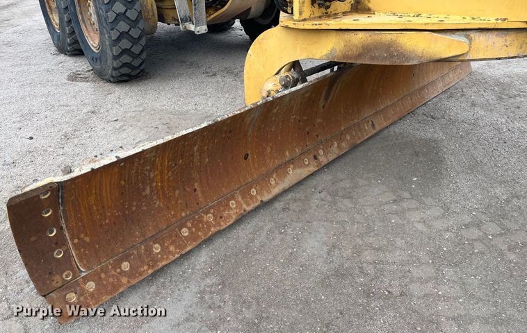 image for item DP4658 2003 Caterpillar 140H  motor grader