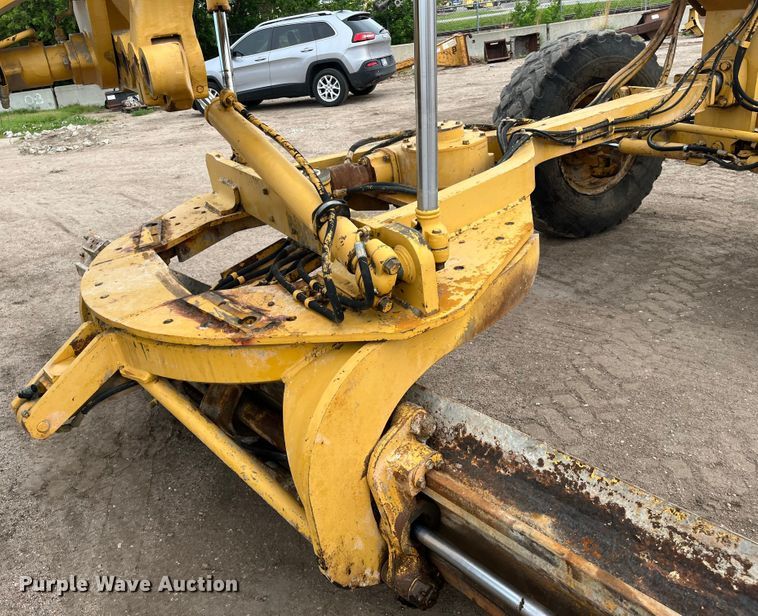 image for item DP4658 2003 Caterpillar 140H  motor grader