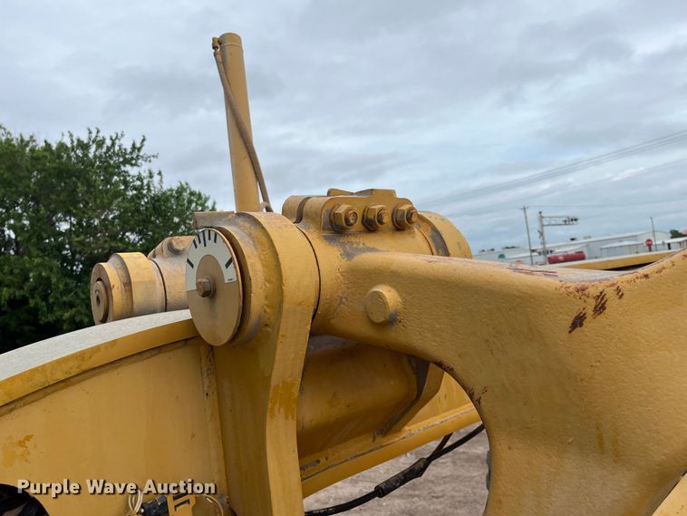 image for item DP4658 2003 Caterpillar 140H  motor grader