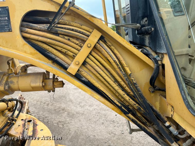 image for item DP4658 2003 Caterpillar 140H  motor grader
