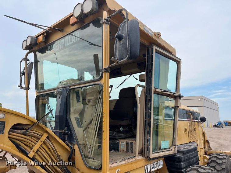 image for item DP4658 2003 Caterpillar 140H  motor grader