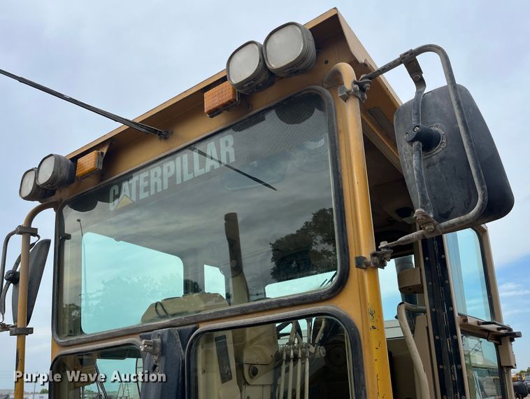 image for item DP4658 2003 Caterpillar 140H  motor grader