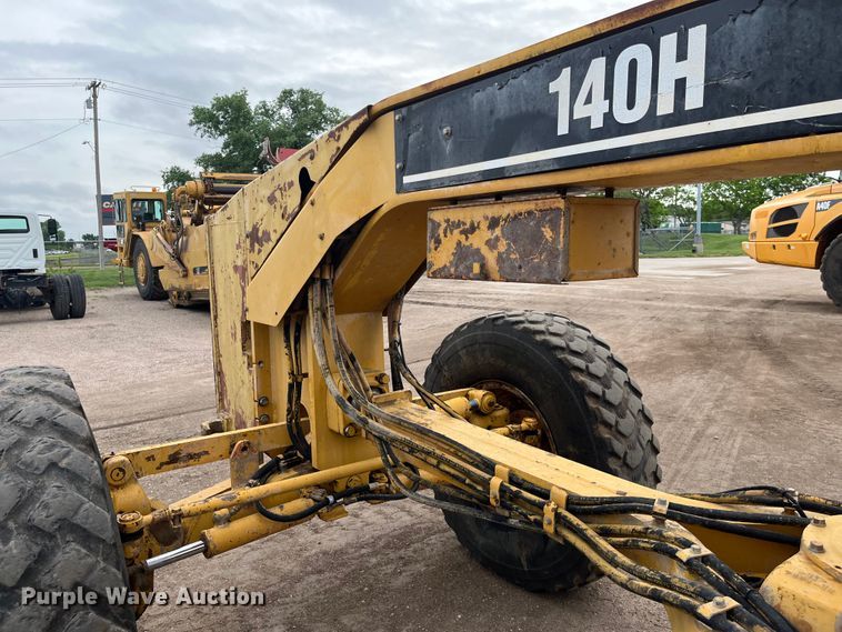 image for item DP4658 2003 Caterpillar 140H  motor grader
