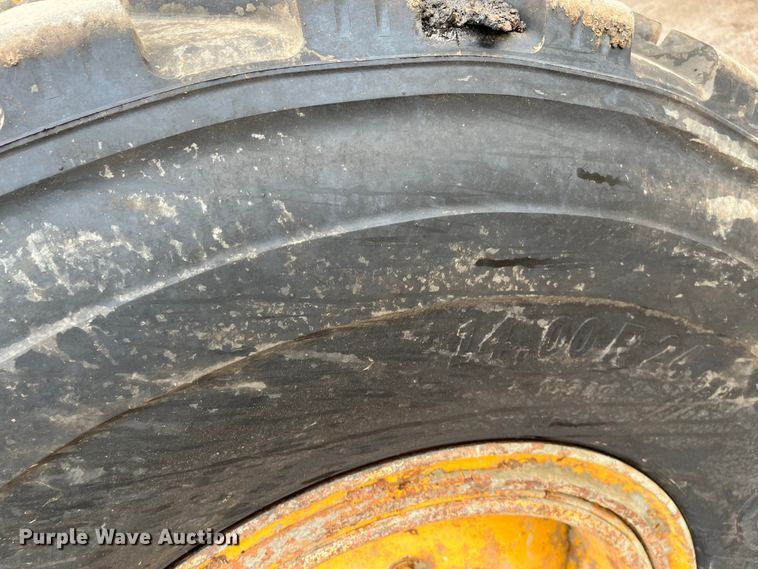 image for item DP4658 2003 Caterpillar 140H  motor grader