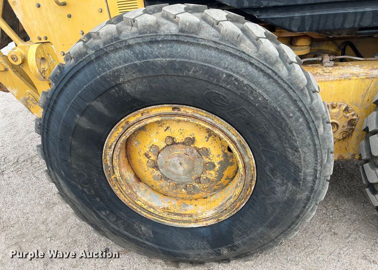 image for item DP4658 2003 Caterpillar 140H  motor grader