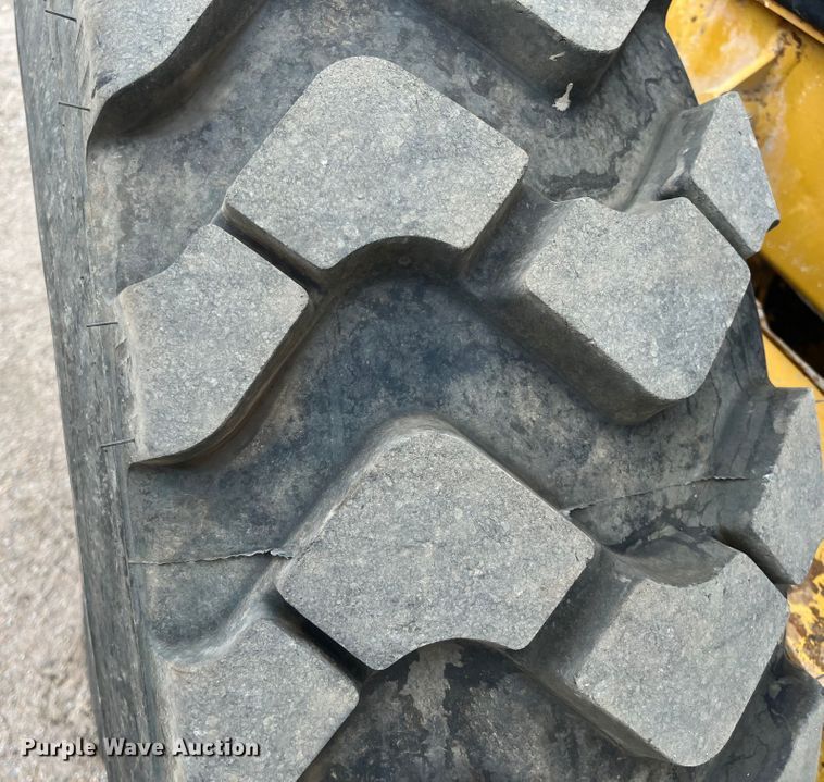 image for item DP4658 2003 Caterpillar 140H  motor grader