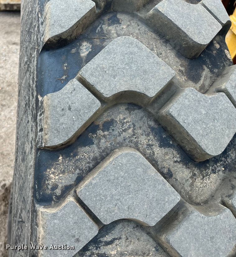 image for item DP4658 2003 Caterpillar 140H  motor grader