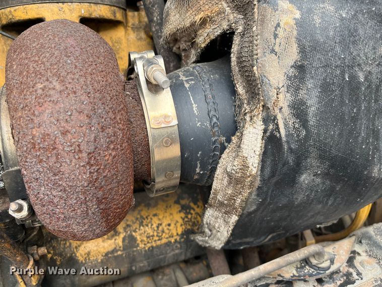 image for item DP4658 2003 Caterpillar 140H  motor grader