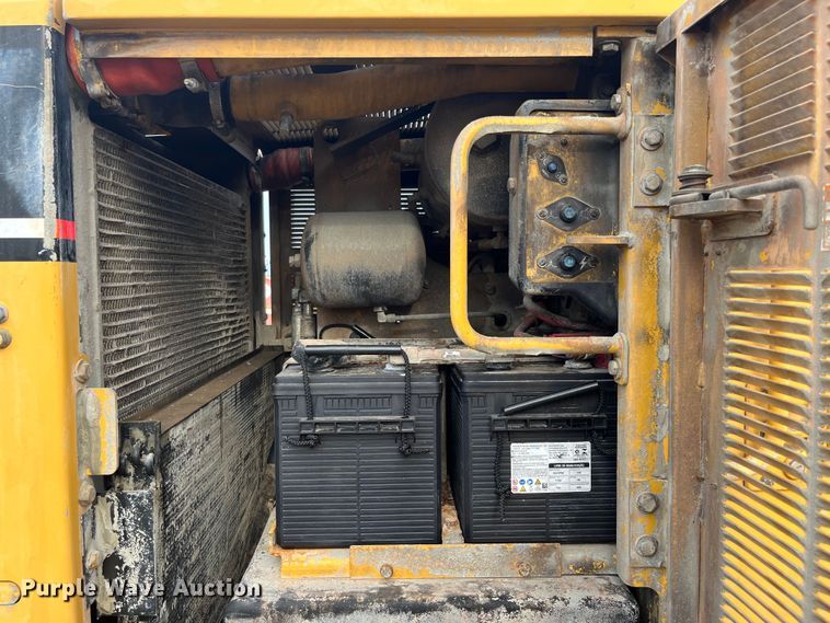 image for item DP4658 2003 Caterpillar 140H  motor grader