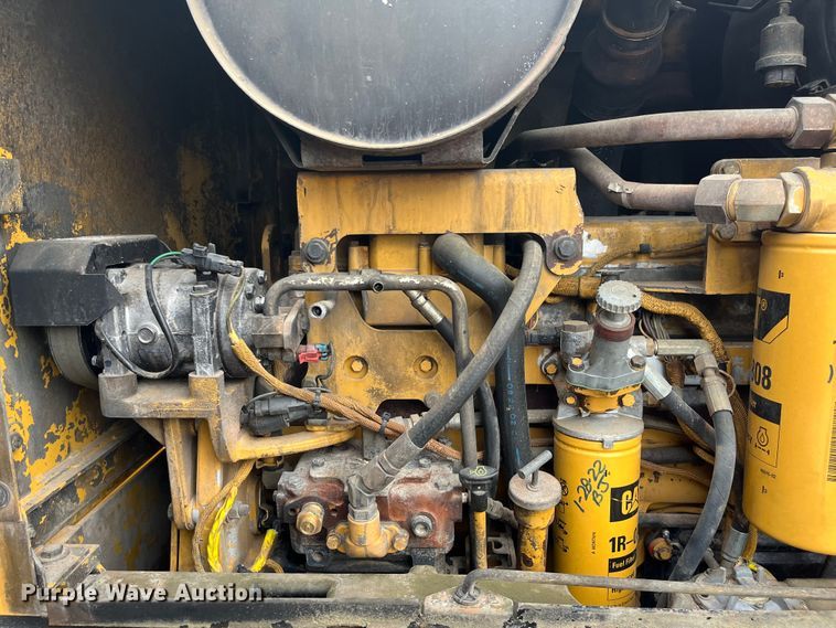 image for item DP4658 2003 Caterpillar 140H  motor grader
